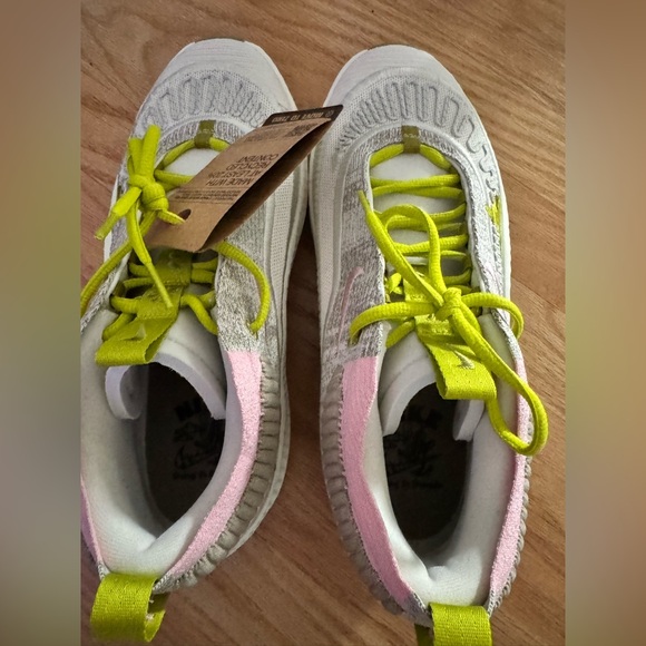 Men’s Nike cosmic unity 3 basketball sneakers - Picture 3 of 9